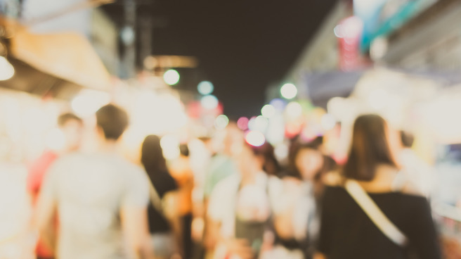 群衆の中での誘導イメージ